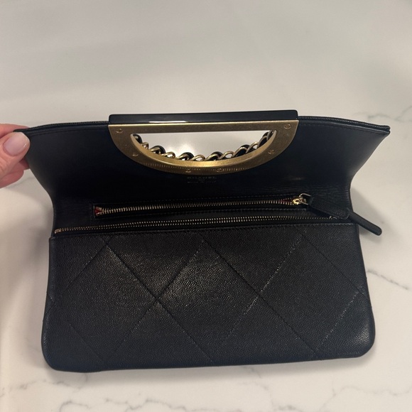 Chanel chain clutch - Picture 10 of 10